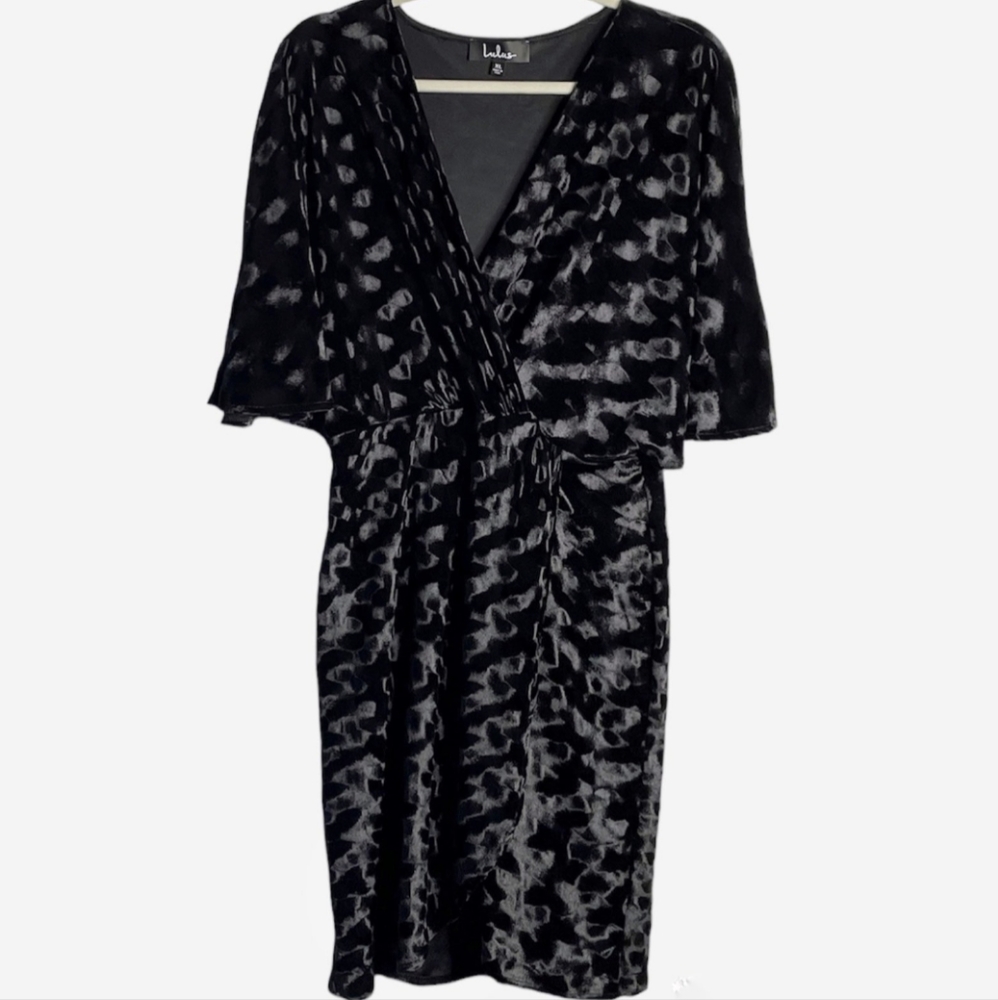Lulu's Mesmerize on the Prize Crushed Black Velvet Dress